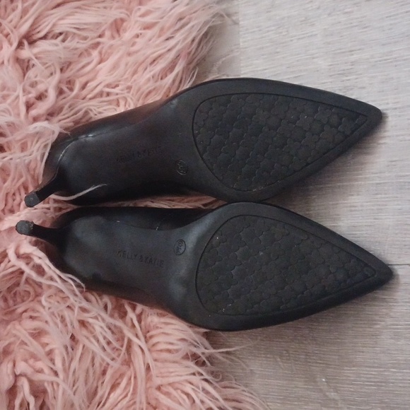 ❤️Kelly and Katie Black Pointed Heels, Office, Business Casual, Work Shoes - Picture 6 of 7